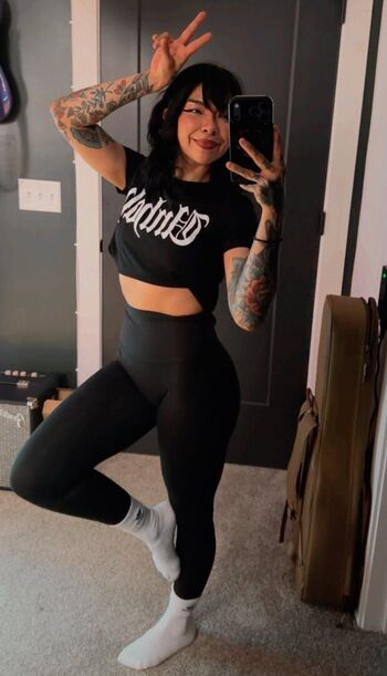 AileenSenpaiReacts