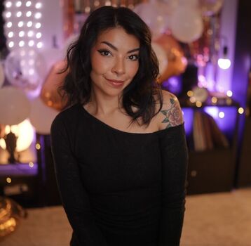 AileenSenpaiReacts