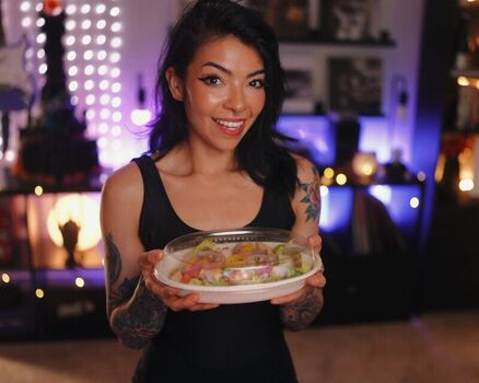 Full leaked Aileensenpaireacts private photo