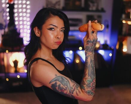 AileenSenpaiReacts
