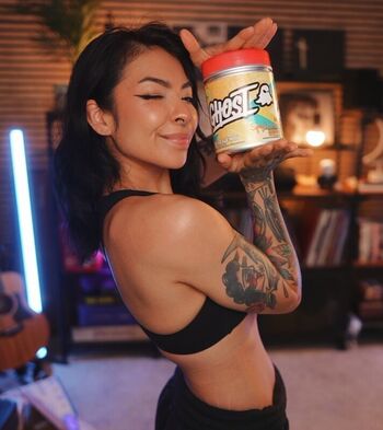 Full leaked Aileensenpaireacts private photo