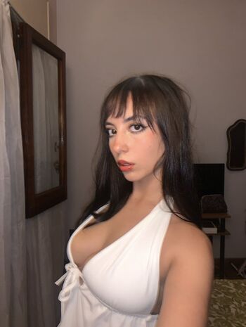 Full leaked Aili private photo