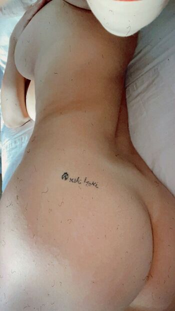 Full leaked Ailuuramon private photo
