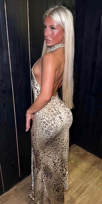 Full leaked Aimeeleitch private photo