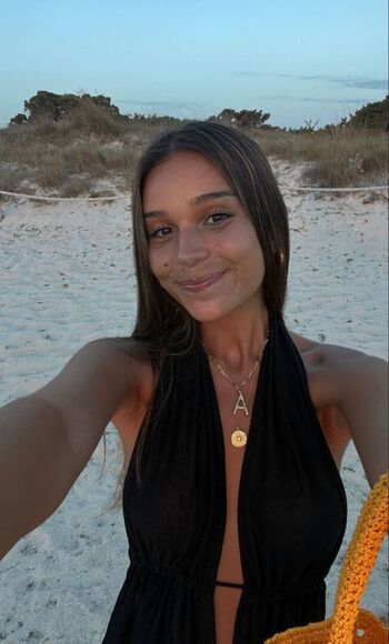 Full leaked Aina simon private photo