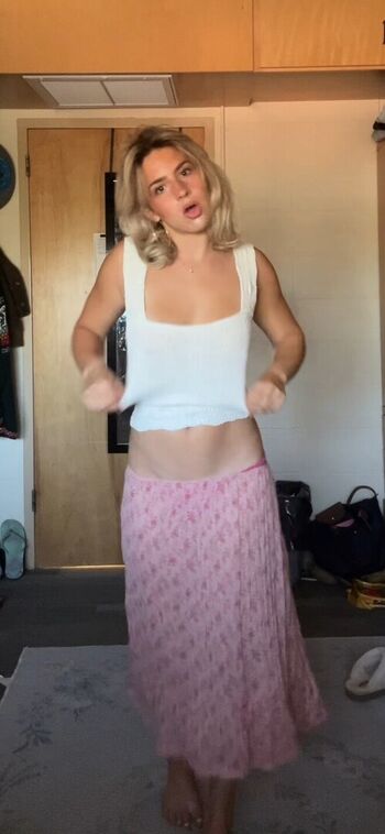 Full leaked Ainsley rolstad page private photo