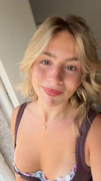 Full leaked Ainsley rolstad private photo