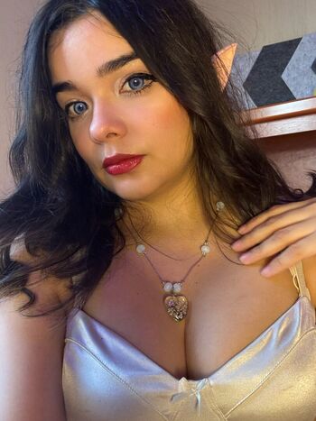 Full leaked Airihan private photo