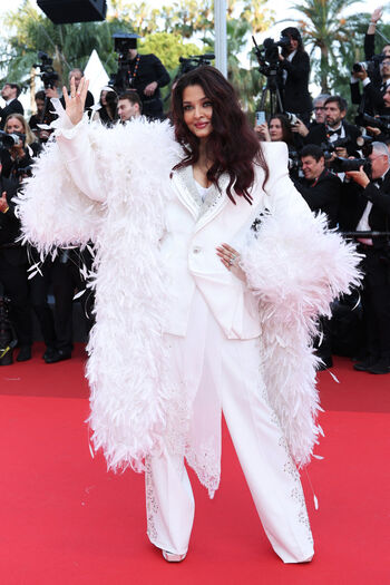 Full leaked Aishwarya rai private photo