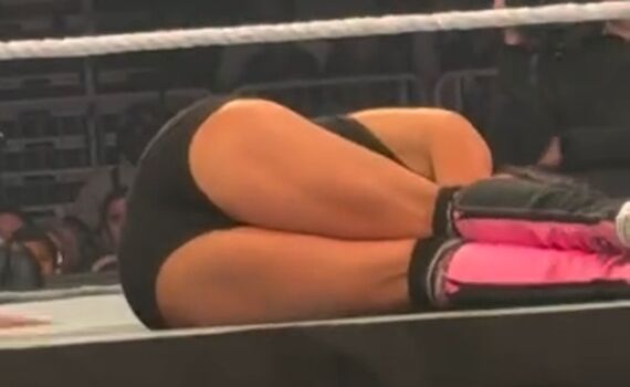 Full leaked Aj lee page private photo