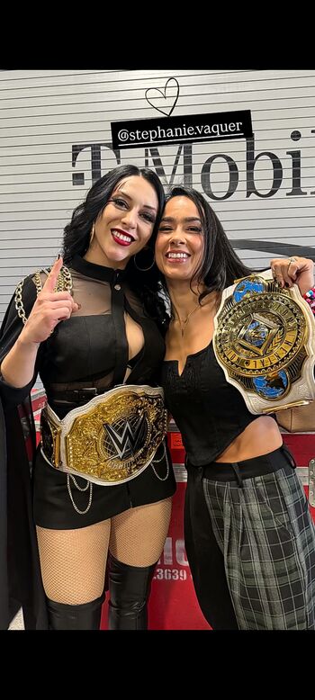 Full leaked Aj lee private photo
