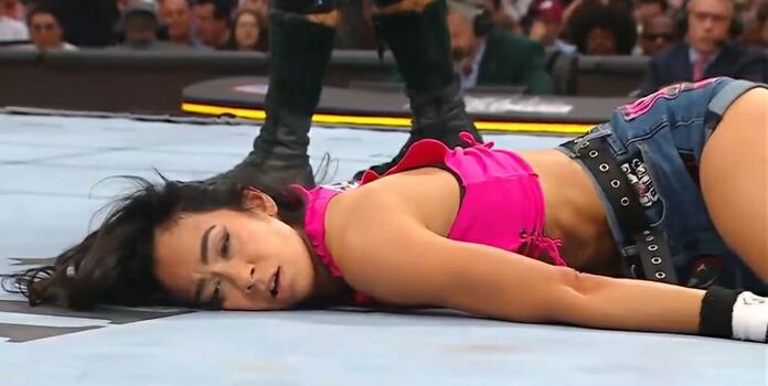Full leaked Aj lee private photo