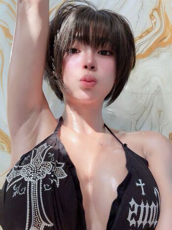 Full leaked Akari cos private photo