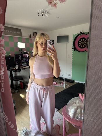 Full leaked Akkcess  page private photo