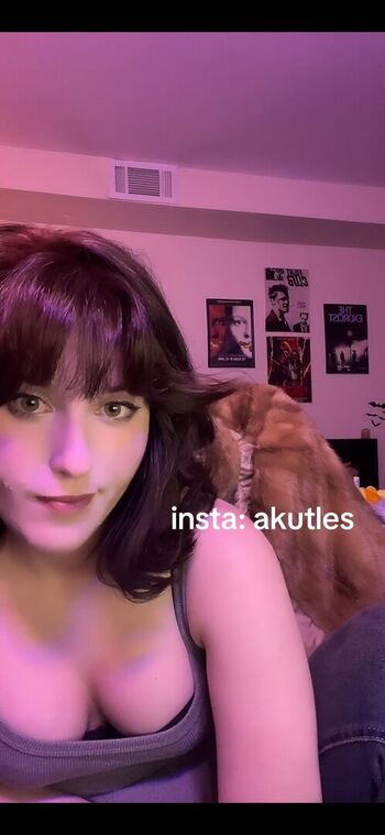 Akutles