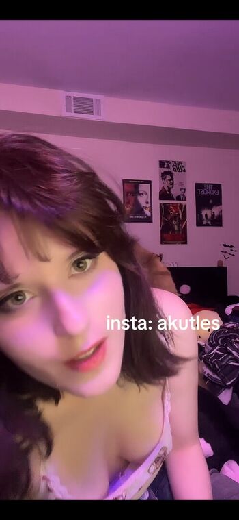 Akutles