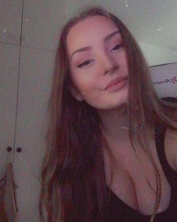 Full leaked Alxxandra private photo