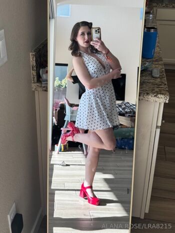 Full leaked Alanarose private photo
