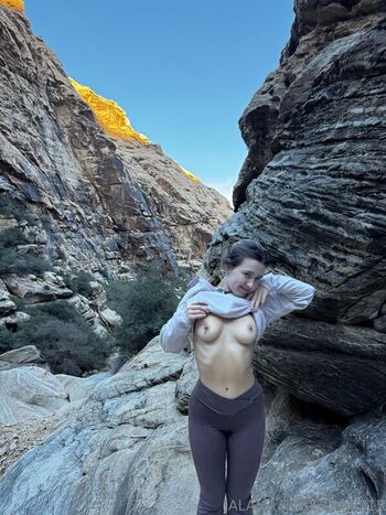 Full leaked Alanarose private photo
