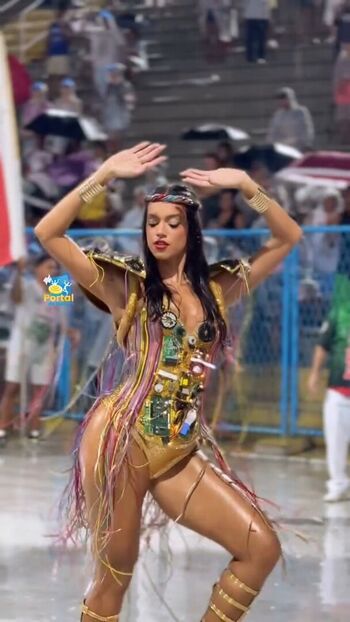 Alane Dias