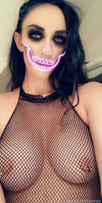 Alanna_V