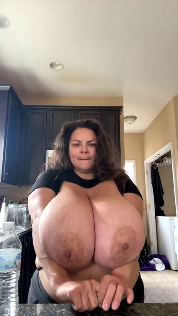 Full leaked Alaura grey page private photo