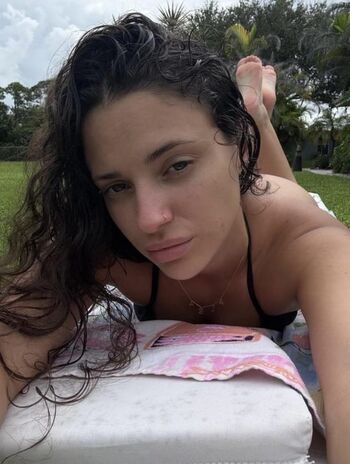 Full leaked Aleaarose  page private photo