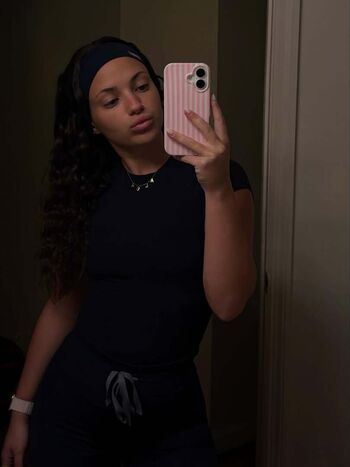 Full leaked Aleaarose private photo
