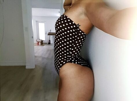 Full leaked Aleaarose private photo