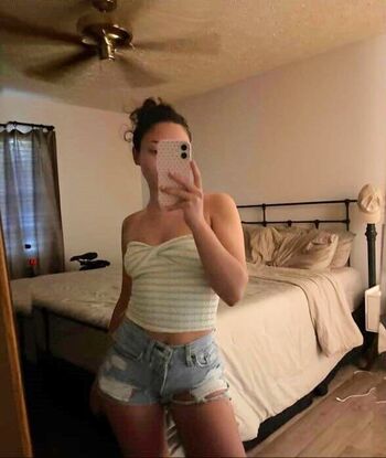 Full leaked Aleaarose private photo