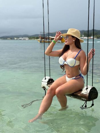 Full leaked Alejandra rubio private photo