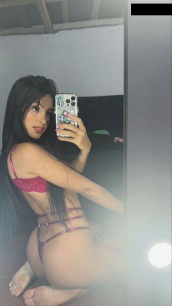 Full leaked Alejandralamalandra private photo