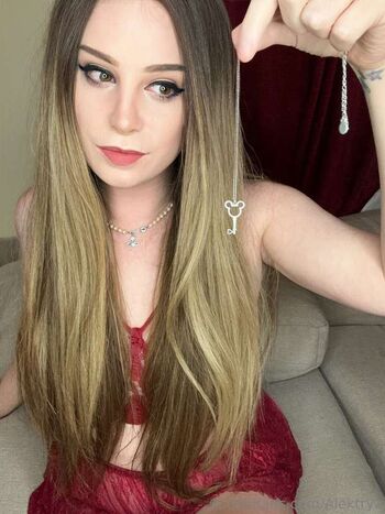 Full leaked Alektrya private photo