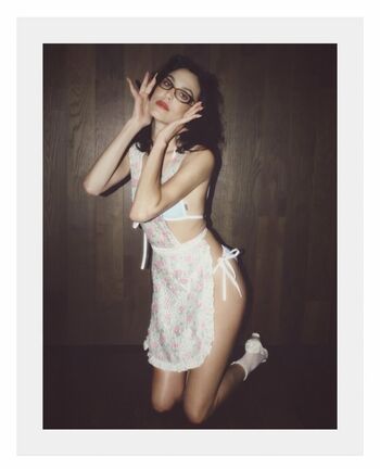 Full leaked Alexa chung private photo