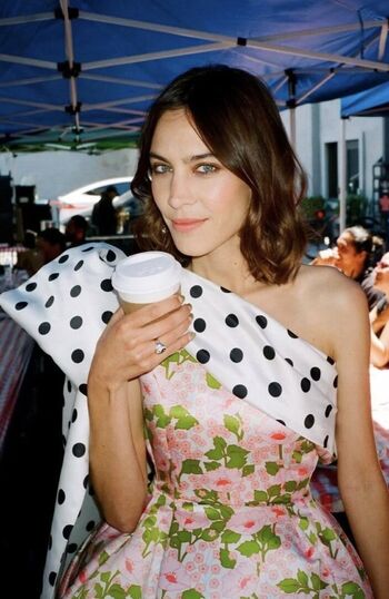 Full leaked Alexa chung private photo