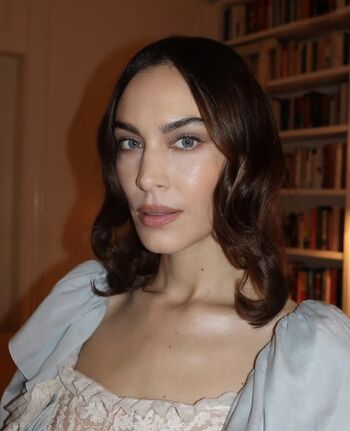 Full leaked Alexa chung page private photo