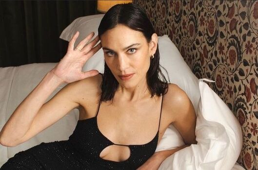Full leaked Alexa chung page private photo