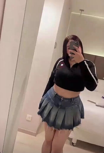 Full leaked Alexa vila private photo
