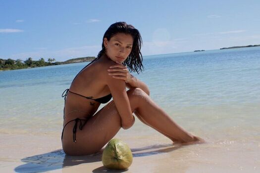 Full leaked Alexandra colton private photo