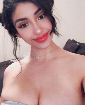 Alexandra Nicole