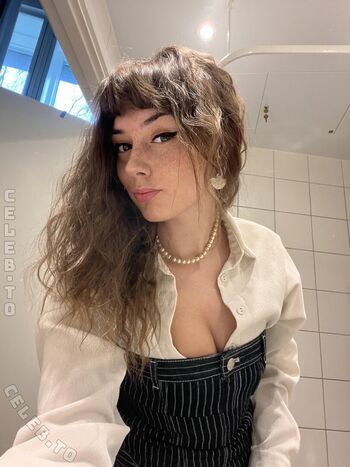 Full leaked Alexia burns private photo