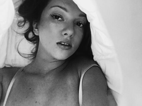 Full leaked Alexia goines private photo