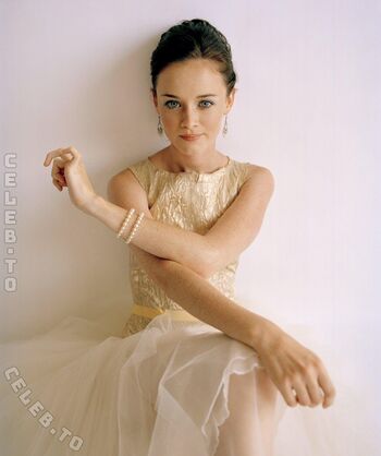 Full leaked Alexis bledel private photo