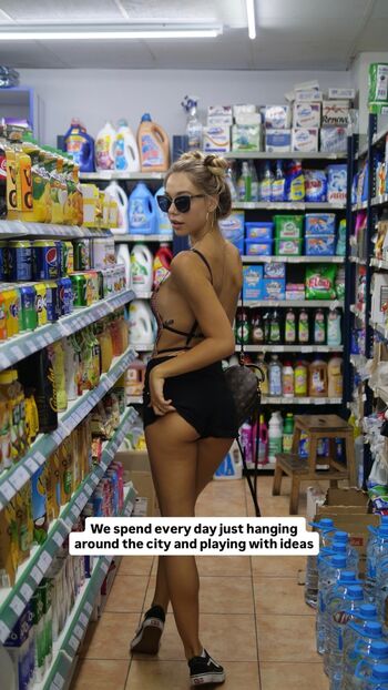 Full leaked Alexis ren  page private photo
