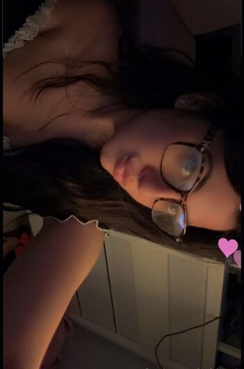Full leaked Alexislove private photo