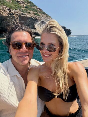 Full leaked Ali larter private photo