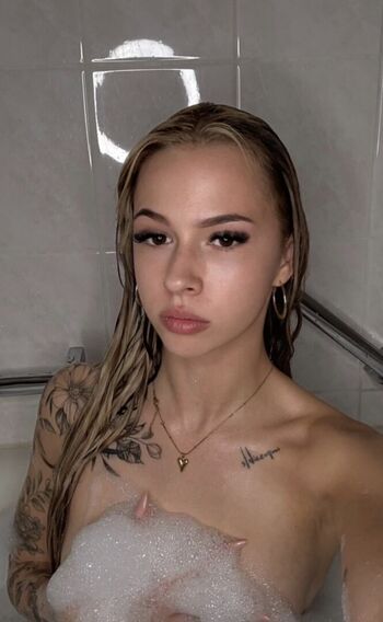 Full leaked Aliaviktoriaavip private photo