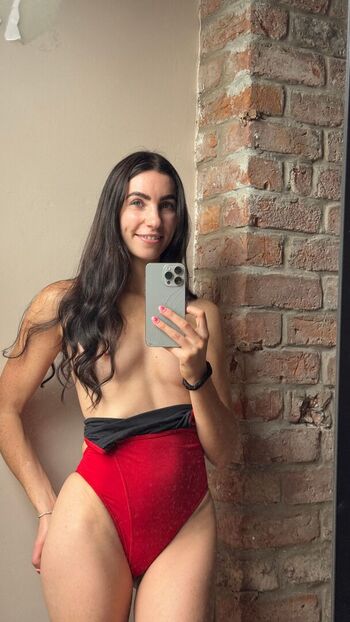 Full leaked Aliaway private photo