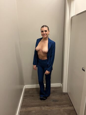 Full leaked Alibites private photo