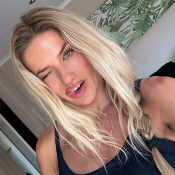 Full leaked Alica schmidt private photo